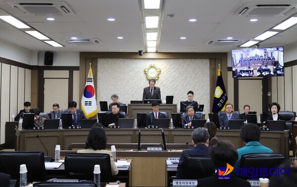 진천군의회 본회의장 모습.